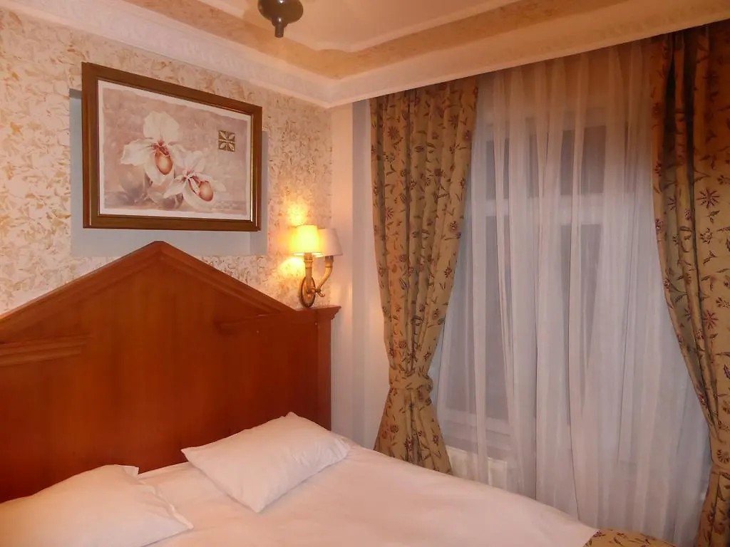 Istanbul Port Hotel 3*,