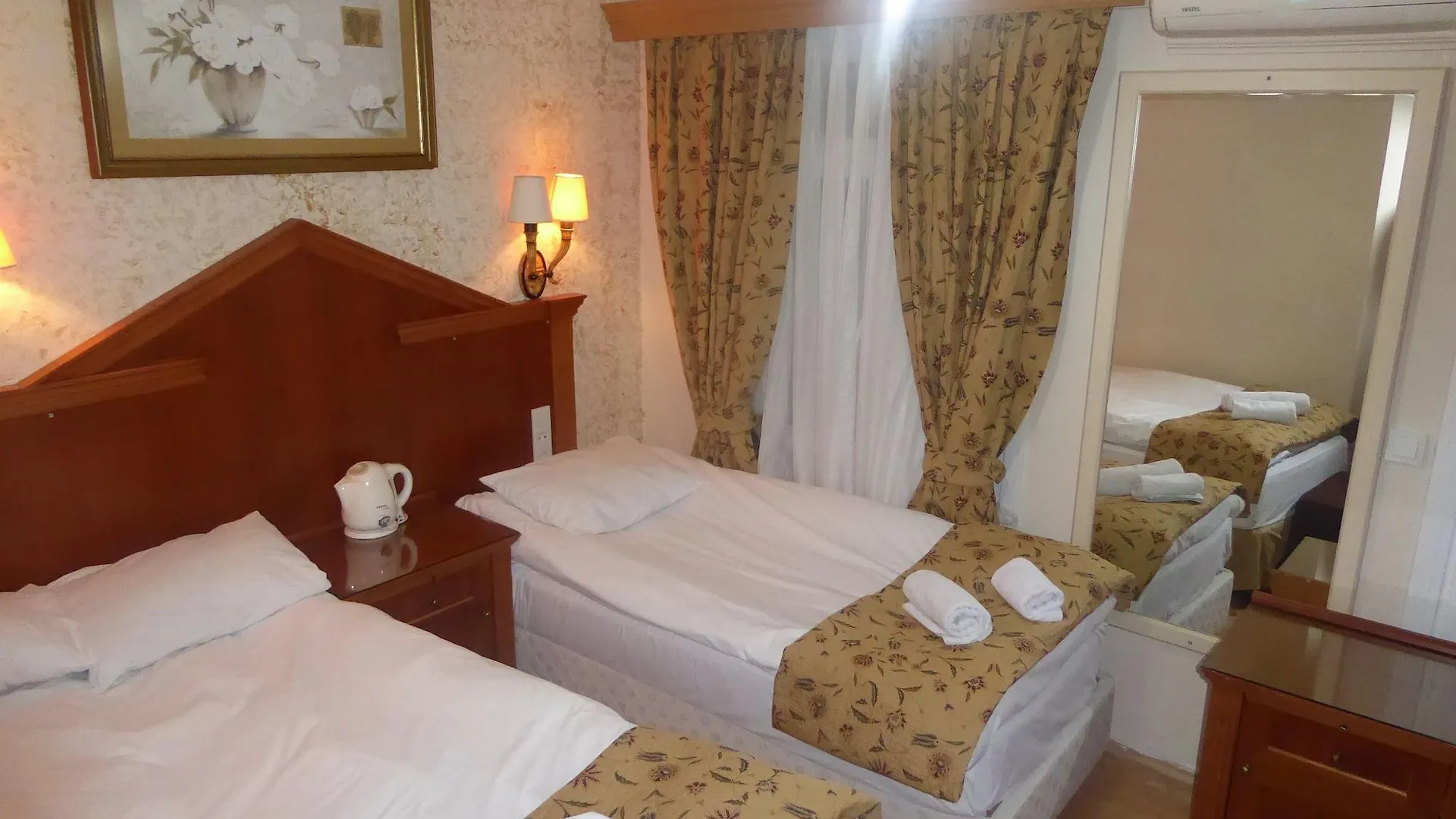 Istanbul Port Hotel