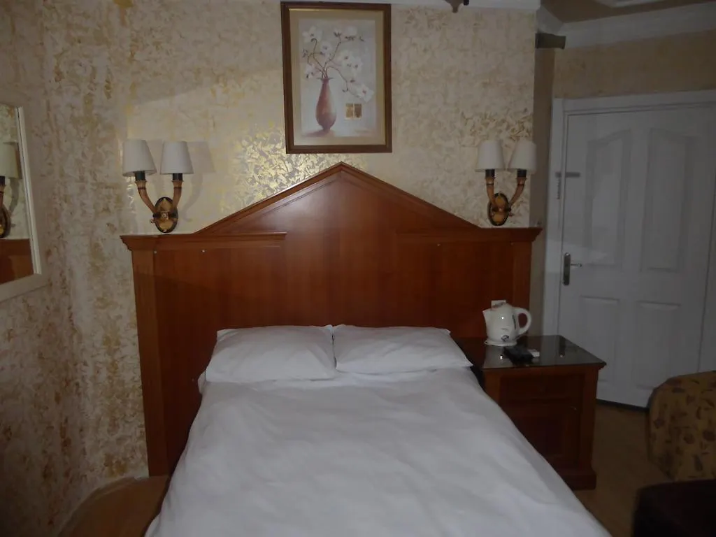 Istanbul Port Hotel